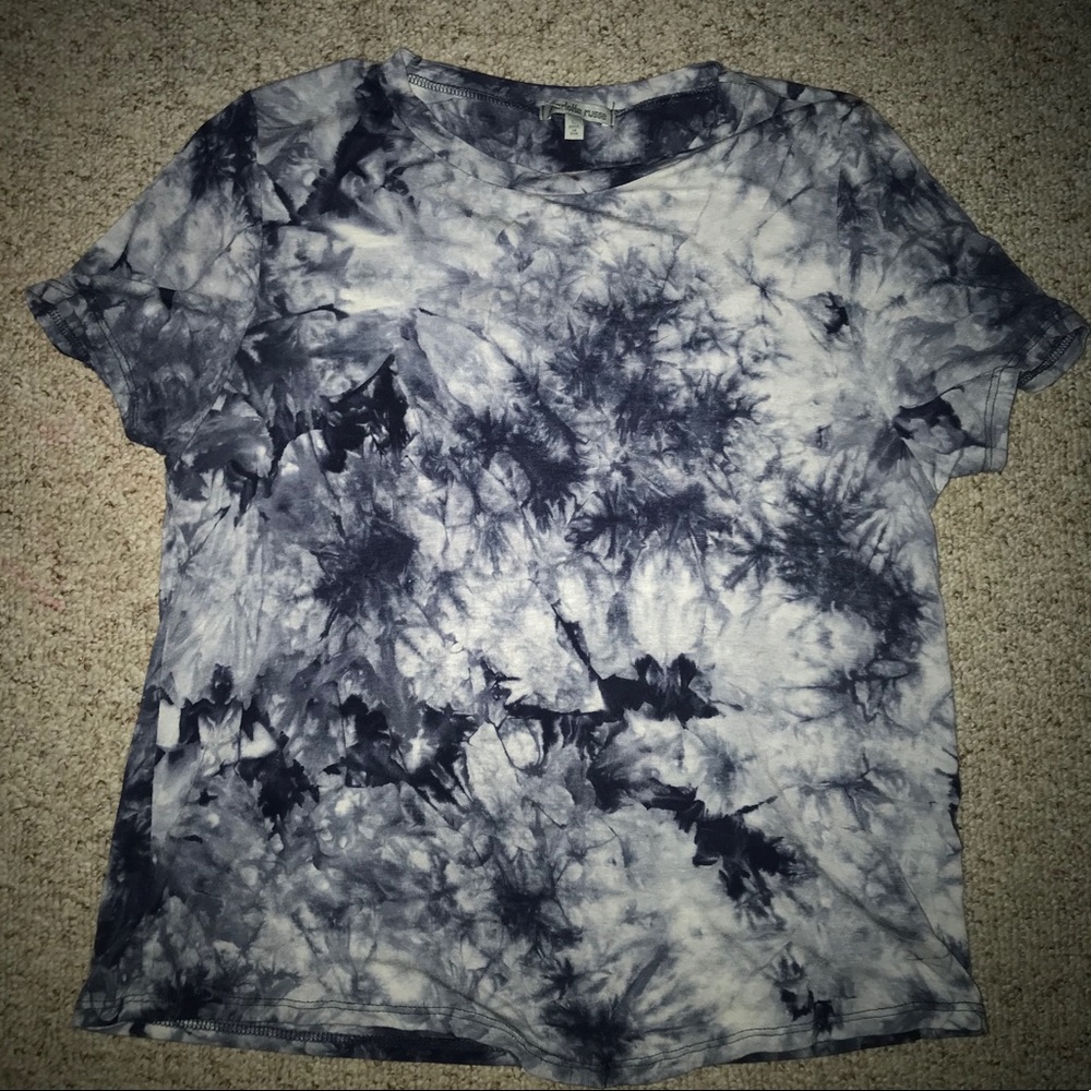 Charlotte Russe Tie-dye short sleeve tee